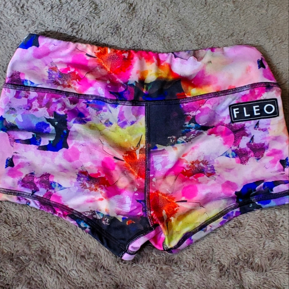 Fleo dark romance floral original shorts